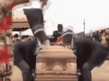 tenor (31).gif