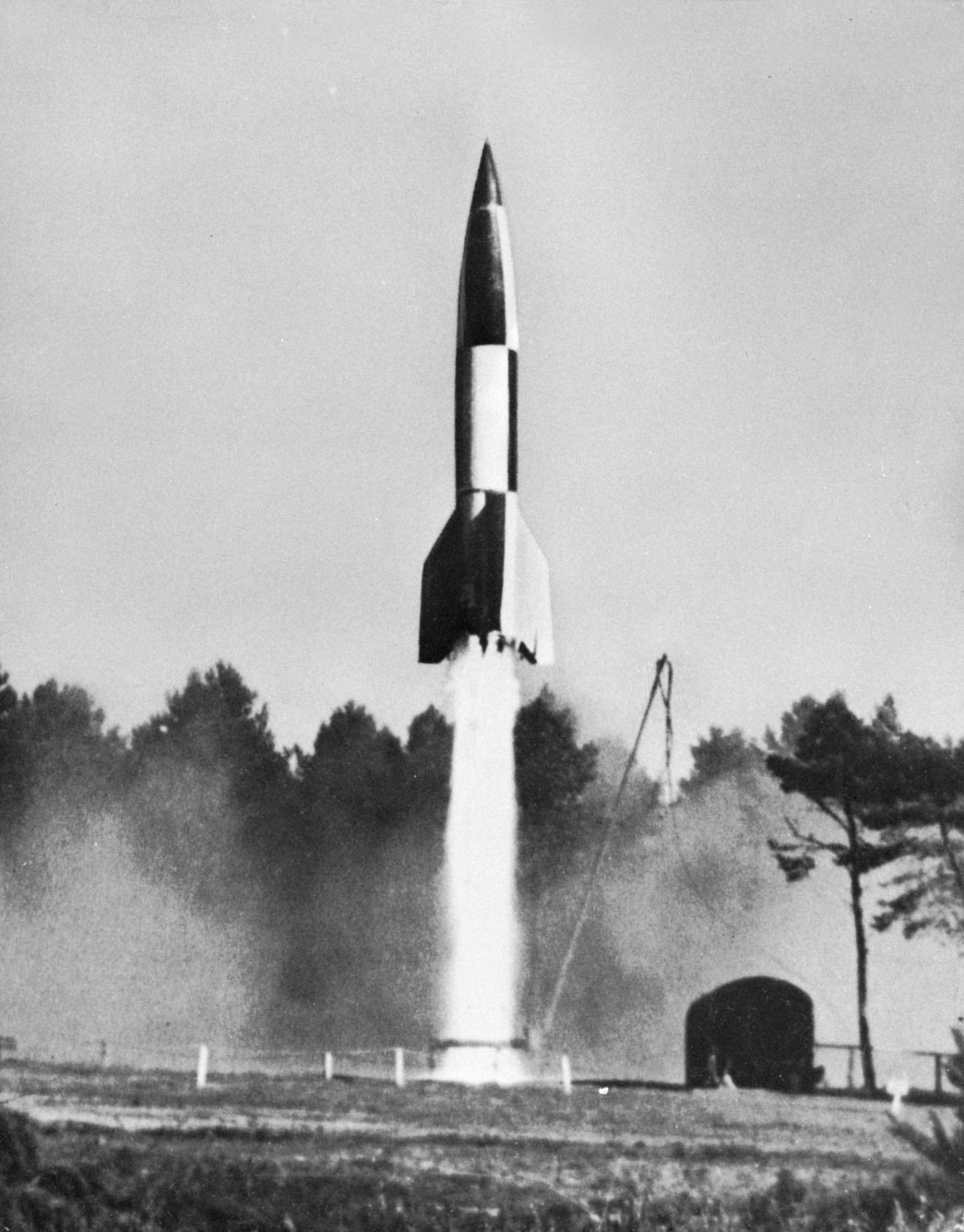 Test-launch-rocket-V-2.jpg