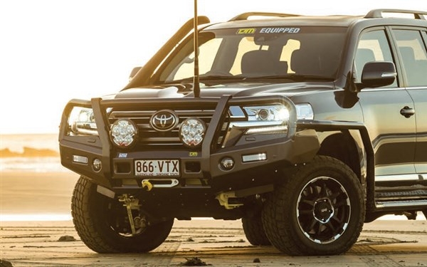 tjmoutbackbullbarsuitlandcruiser200series2015070sb13n82c_600_x_375_.jpg