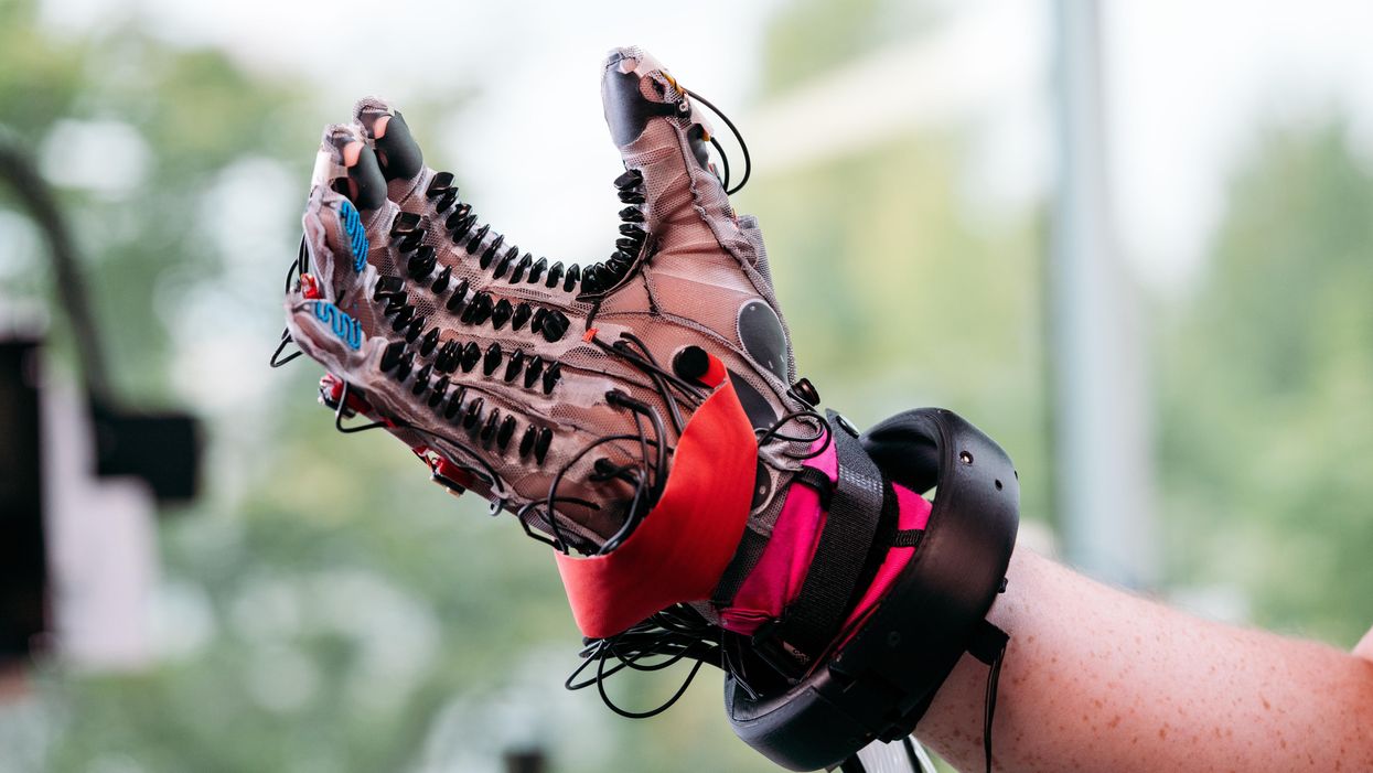 vr-haptic-glove.jpg