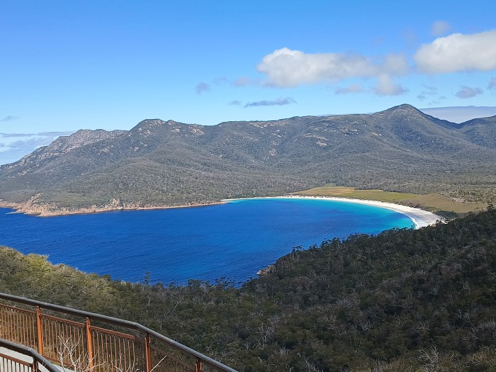 WineGlass_Bay_1a.jpg