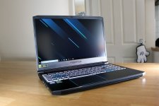 Acer-Predator-Helios-300-04.jpg