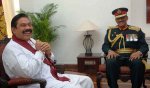 Sarath_Fonseka_and_Mahinda_Rakapaksa_after_retirement_20091116[1].jpg