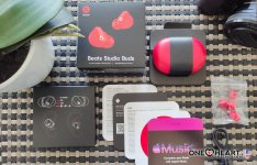 Beats Studio FB 2.jpg