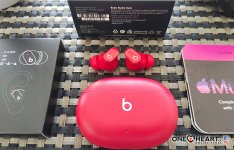 Beats Studio FB 4.jpg