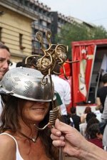 9414_-_Grande_mostro_di_spaghetti_volanti_al_Presidio_anticlericale,_Milano,_2_June_2012_-_Fot...jpg