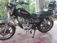 suzuki-gn125-4845494793.jpg