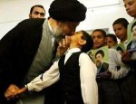 mullah-kissing-boy1.jpg