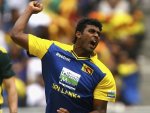 Thisara-Perera-celebrates-cameron-white-s-wic_2522415[1].jpg