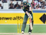 Cameron-White-first-ball-bowled-Australia_2522408[1].jpg