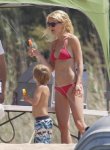 gwyneth-paltrow-bikini.jpg