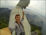 3 Most Famouse Extreme Selfies www.aluth.com.jpg