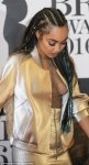 3187B0CC00000578-3462620-Going_for_gold_The_stunning_star_stood_out_from_the_crowd_in_her-a-7_14.jpg