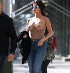 selena_gomez_no_bra_x_ray2.jpg