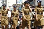 23_women_in_uniform_301010.jpg