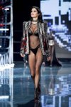 Sara-Sampaio-Sexy-02.jpg
