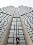 climber+Alain+Robert.jpg